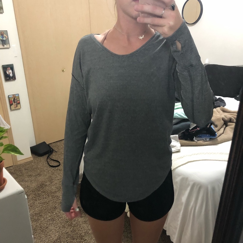 Grey Lululemon top